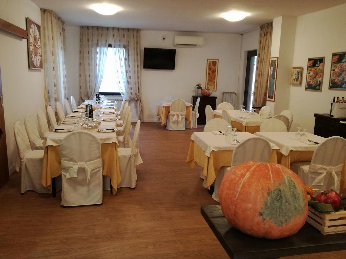 Hotel Mazzocchetti Читта-Сант'Анджело Екстер'єр фото